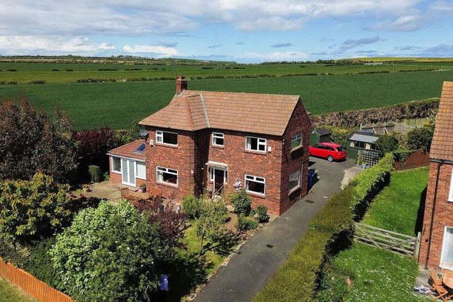 4 bed property, in 42 Hinderwell Lane, £550,000