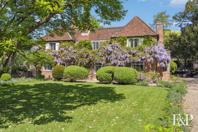 5 bed property, in Stoke Green, £1,600,000