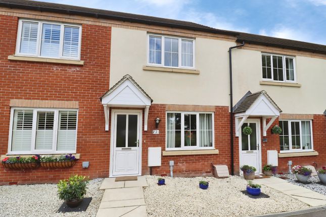 2 bed property, in Marcus Walk, £150,000