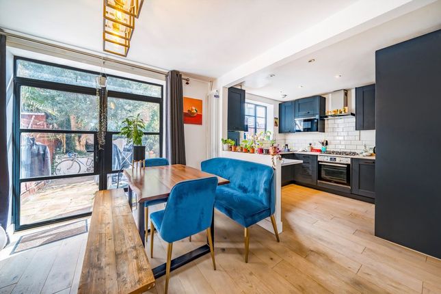 3 bed property, in Stellman Close, £750,000