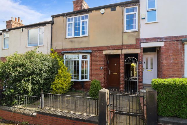 3 bed property, in New Queen Street, £150,000