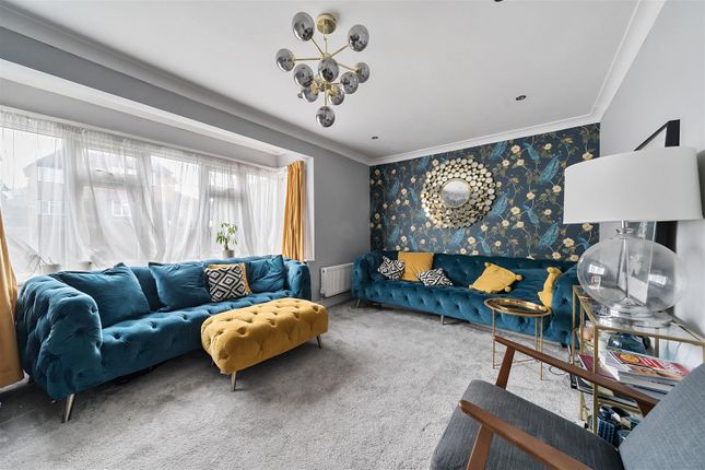 3 bed property, in Mount Pleasant, £675,000