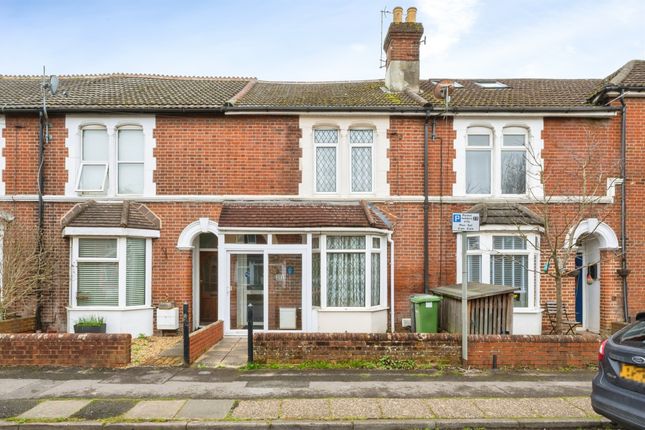 2 bed property, in Market Street, £210,000