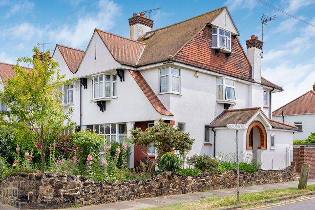5 bed property, in Woodgrange Drive, £650,000