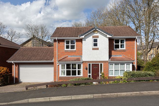 4 bed property, in Woodlands, £320,000