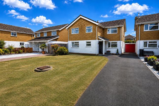 4 bed property, in Norfolk Road, £500,000