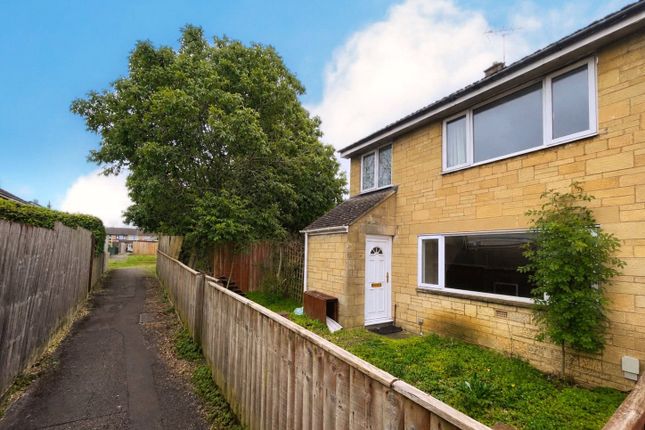 3 bed property, in Crabtree Lane, £300,000
