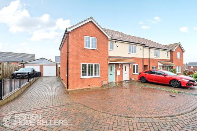 3 bed property, in Osborne Way, £230,000