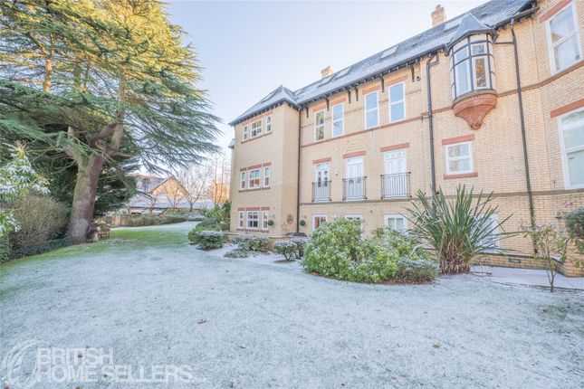 2 bed property, in Dorset Road, £525,000