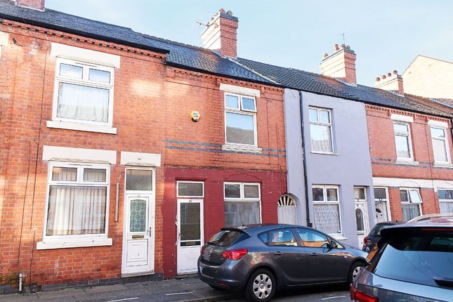 3 bed property, in Moores Road, £250,000