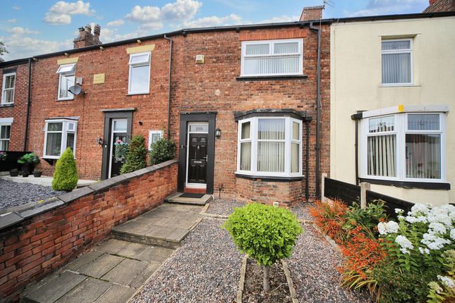 2 bed property, in Ormskirk Road, £150,000
