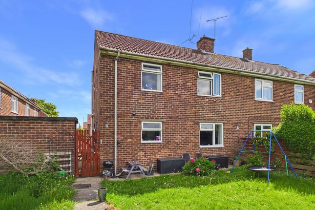2 bed property, in Hardwick Lane, £140,000