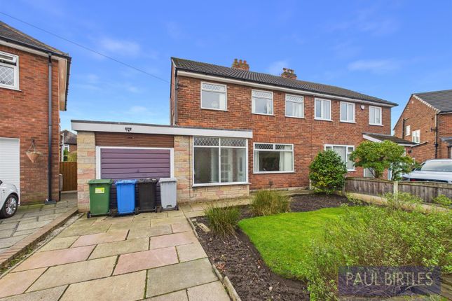 3 bed property, in Kendal Avenue, £375,000