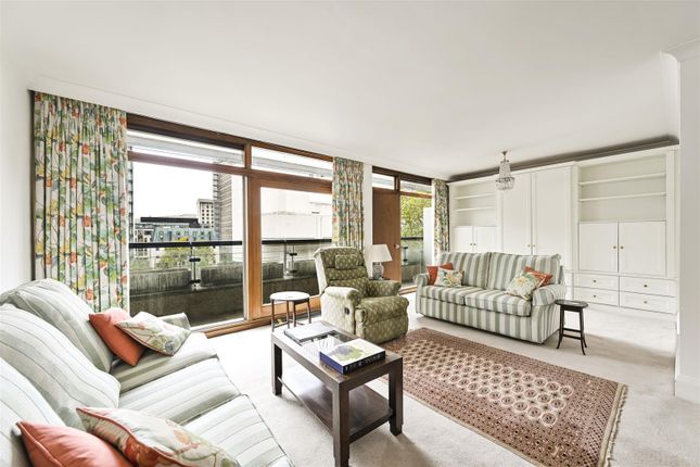 1 bed property, in Andrewes House, £895,000