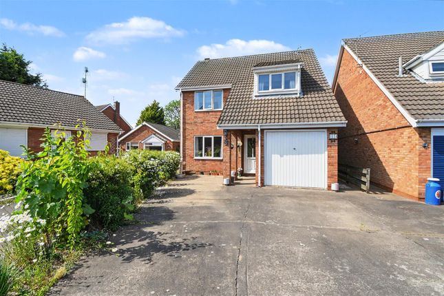 4 bed property, in Magdalen Close, £230,000