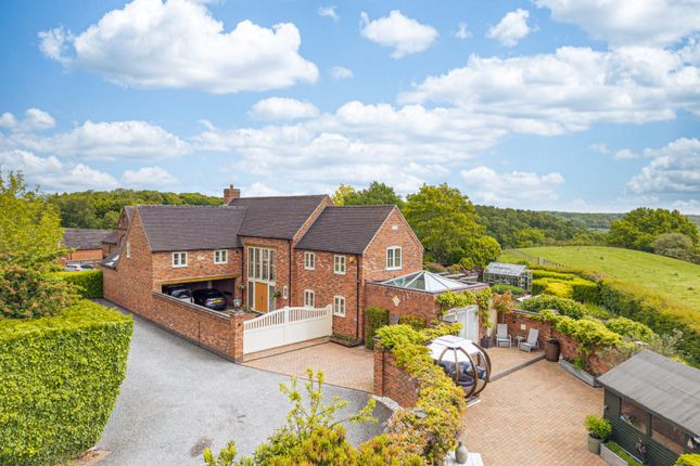4 bed property, in Laurel Barn, £795,000