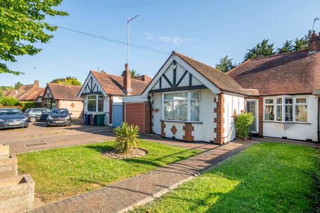3 bed property, in Meadway, £665,000