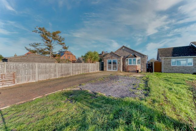 3 bed property, in Colletts Bridge Lane, £220,000