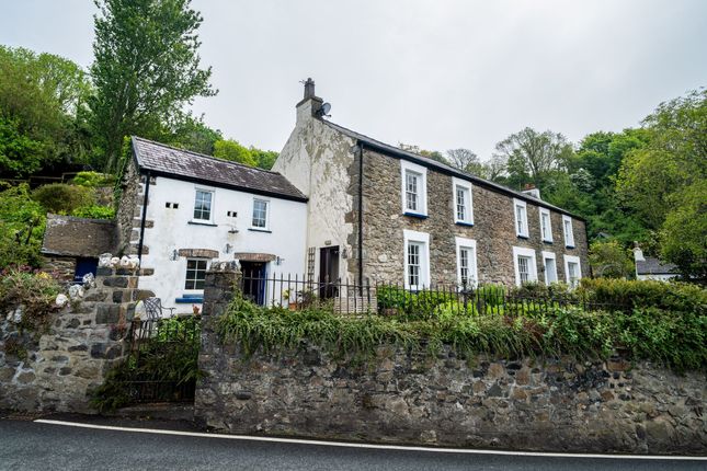 4 bed property, in Old Newport Road, £500,000