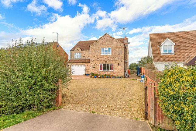5 bed property, in High Road, £425,000
