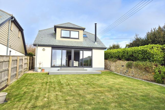 3 bed property, in Pengersick Croft, £583,000