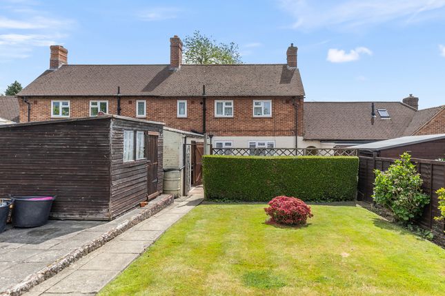 2 bed property, in Fox Road, £365,000