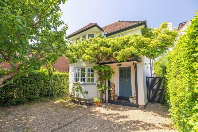 3 bed property, in Woodside Avenue, £1,300,000