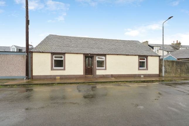 3 bed property, in Greenside, £90,000