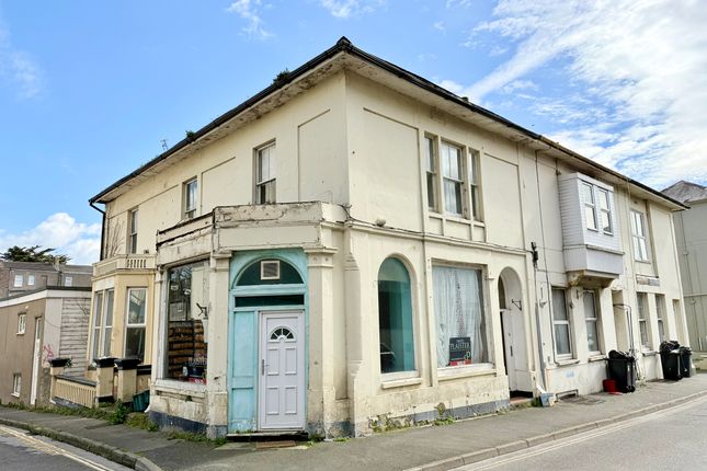 2 bed property, in Upper Church Road, £120,000