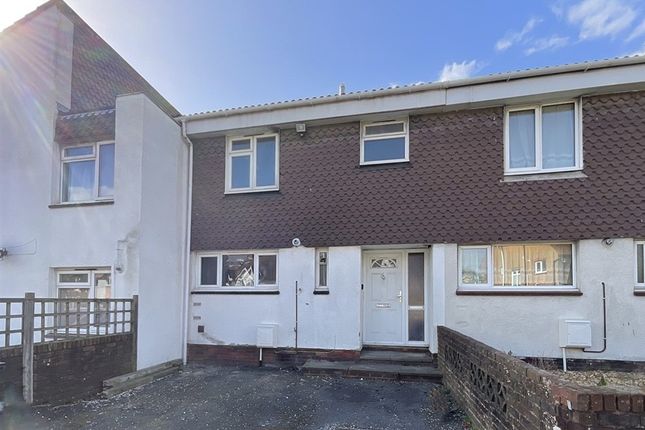 3 bed property, in Carden Avenue, £350,000