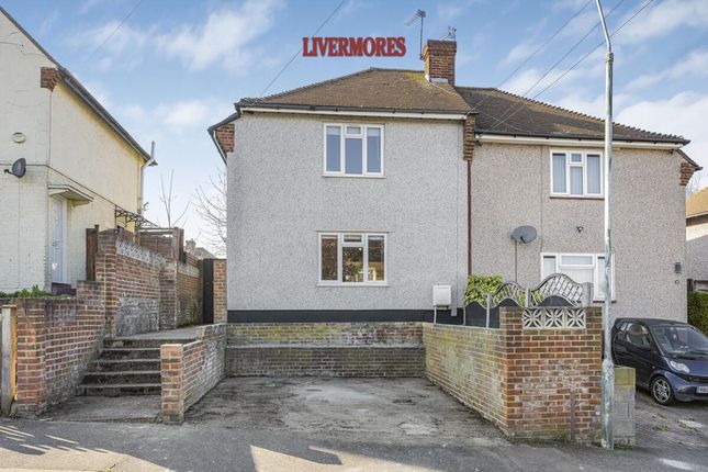 3 bed property, in Ridge Way, £425,000