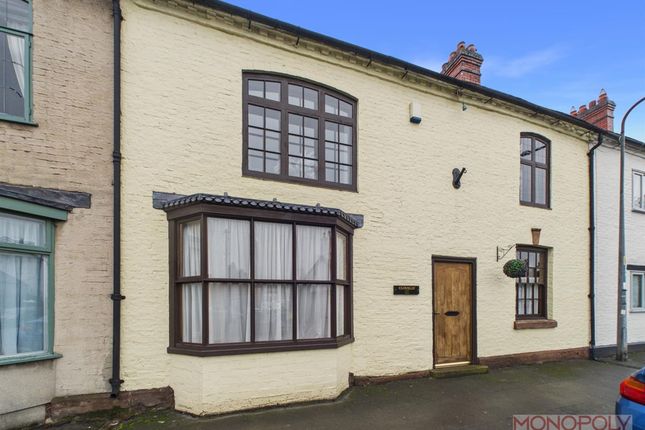 4 bed property, in High Street, £350,000