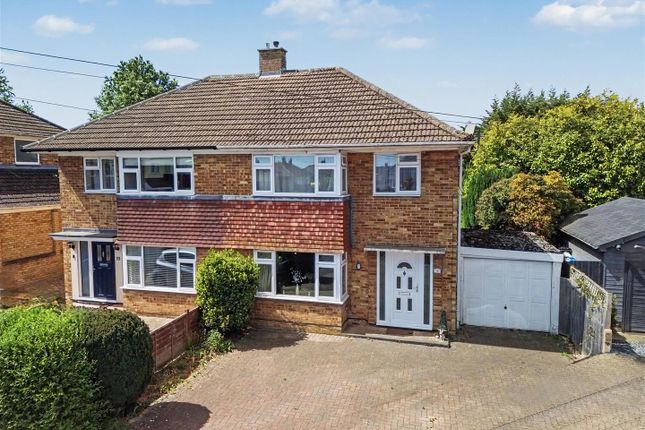 3 bed property, in Chiltern Close, £425,000