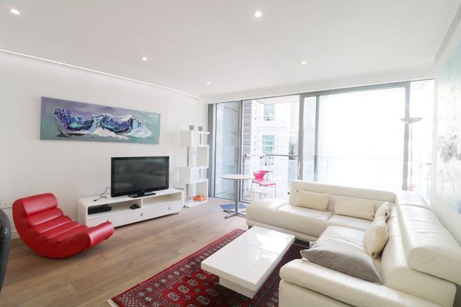 1 bed property, in 5 Central St Giles Piazza, £850,000