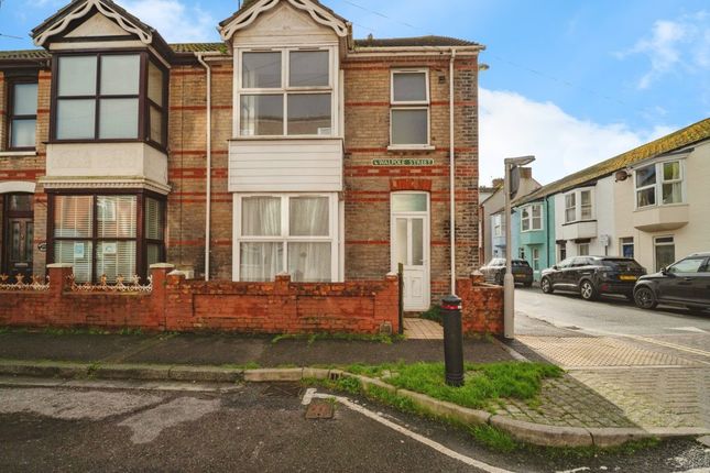 4 bed property, in Walpole Street, £280,000