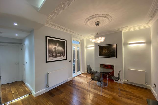 1 bed property, in Constantine Road, £675,000