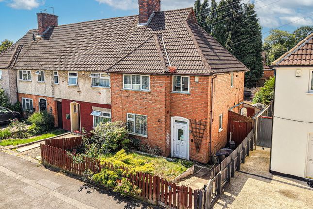3 bed property, in Overpark Avenue, £200,000