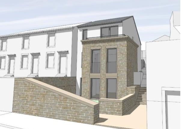 3 bed property, in Stubbins Lane, £100,000