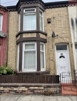 2 bed property, in Esmond Street, £80,000