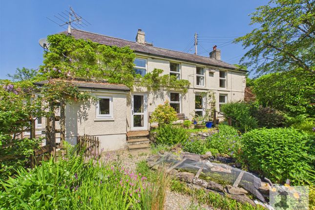 3 bed property, in Tregroes, £325,000