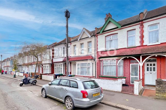 3 bed property, in Clayton Avenue, £625,000