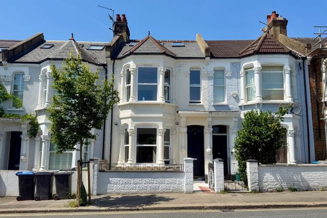4 bed property, in Linden Avenue, £1,950,000