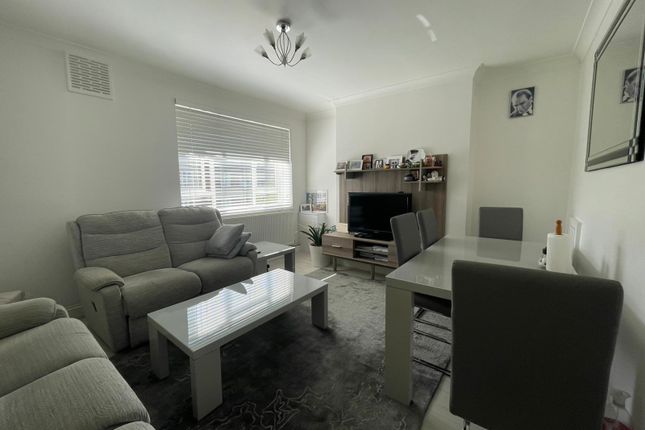 3 bed property, in Crouch Hall Court, £475,000