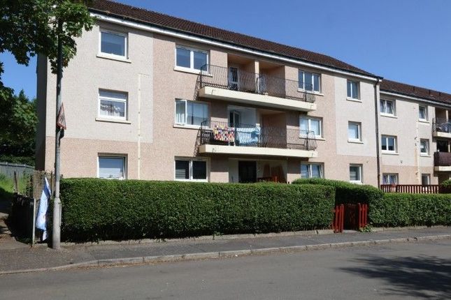 2 bed property, in Cloan Ave, £70,000