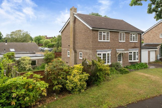 4 bed property, in Guillards Oak, £650,000