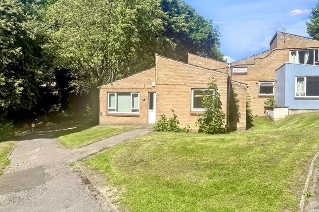 4 bed property, in Norfolk Park Road, £90,000
