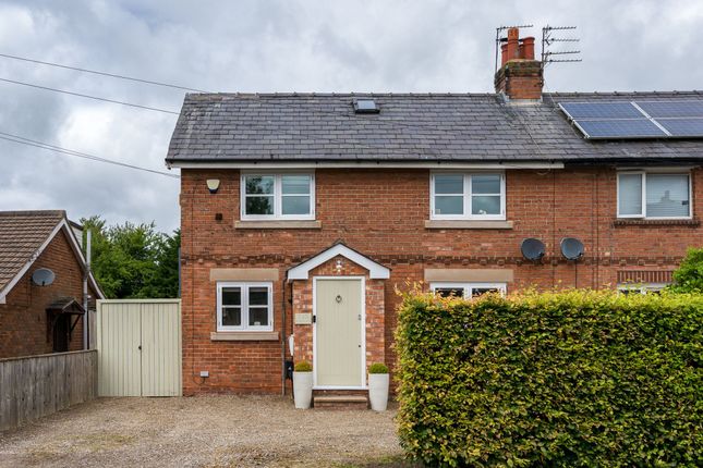 3 bed property, in Smithy Lane, £425,000