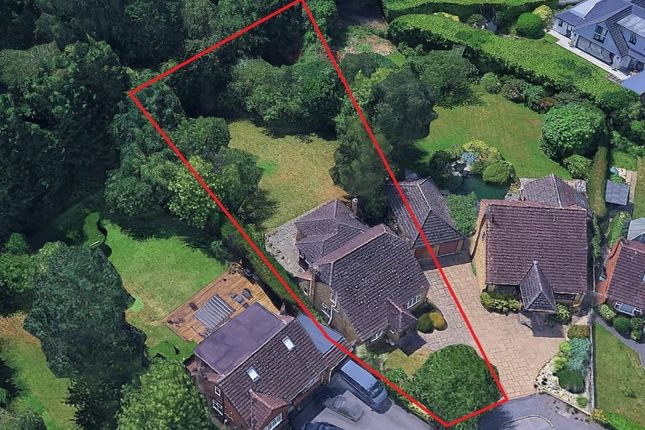 4 bed property, in Manor Rise, £725,000