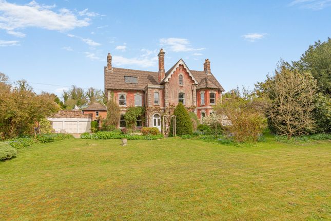 5 bed property, in Petersfinger Road, £1,250,000