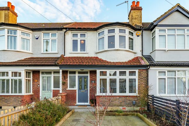 3 bed property, in Red Lion Road, £595,000